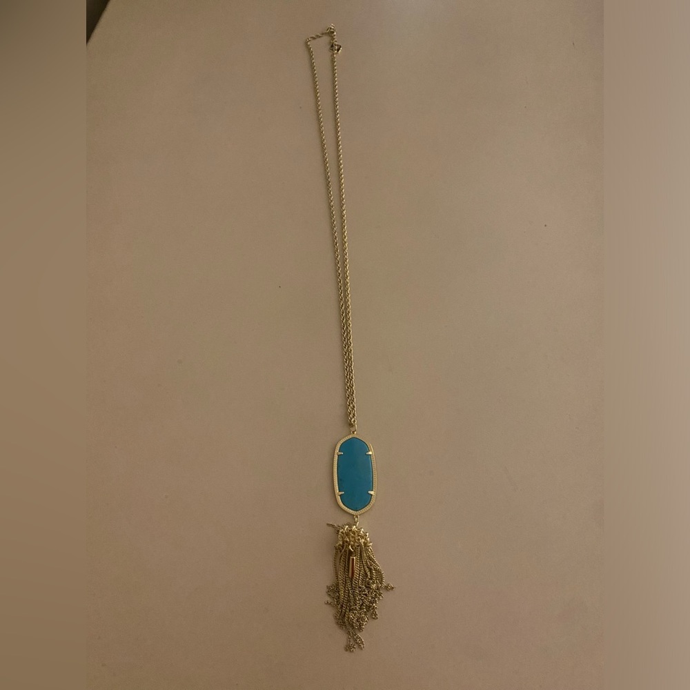 Kendra Scott necklace